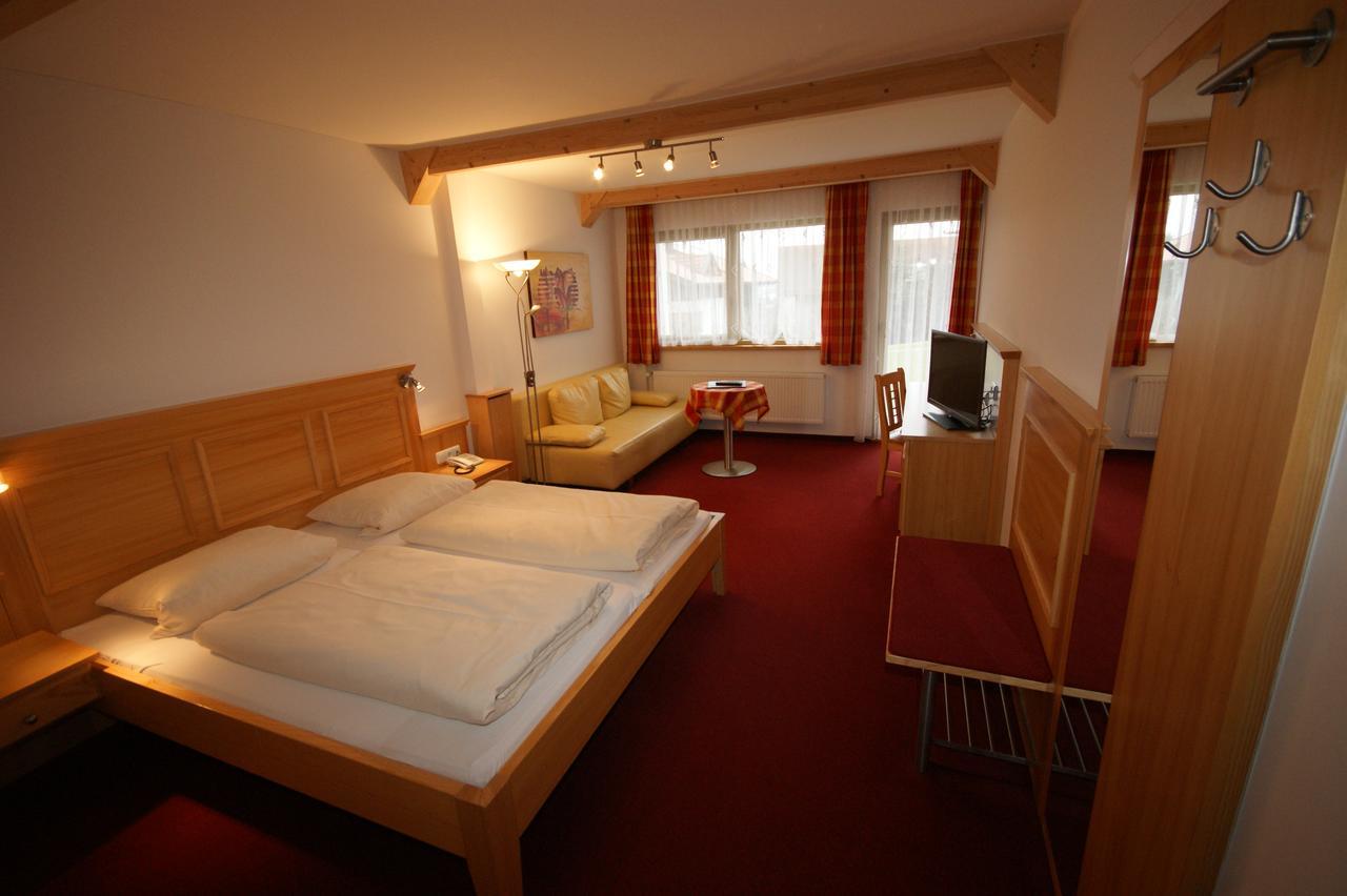 Hotel Beinbauer Büchlberg Buitenkant foto